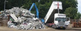 Tiptrailer - skrot - recycling - kvistgaard jern og metal - lastbil